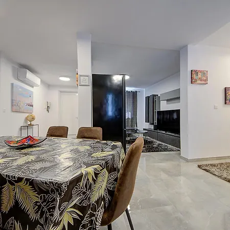 Apartment Cosy 3br With Backyard In Of By 360 Estates Gzira