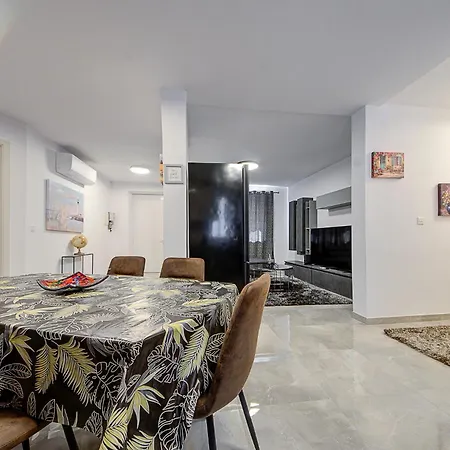 Apartment Cosy 3br With Backyard In Of By 360 Estates Gzira