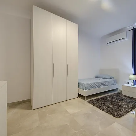 Cosy 3br With Backyard In Of By 360 Estates * Gzira