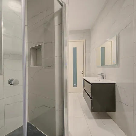 Cosy 3br With Backyard In Of By 360 Estates Gzira
