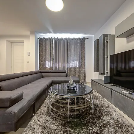Apartmán Cosy 3br With Backyard In Of By 360 Estates *